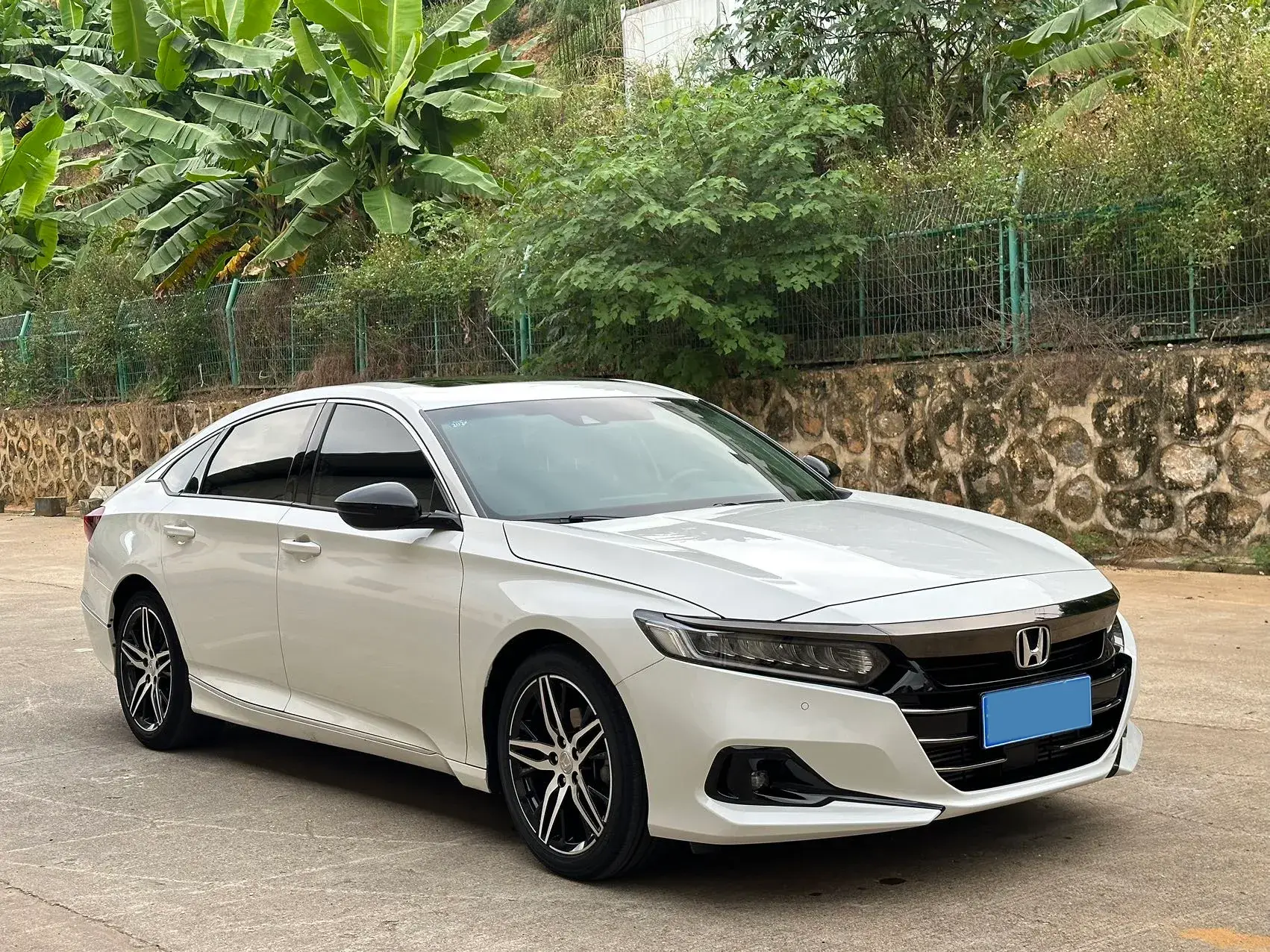 2022 HONDA ACCORD thumbnail 3