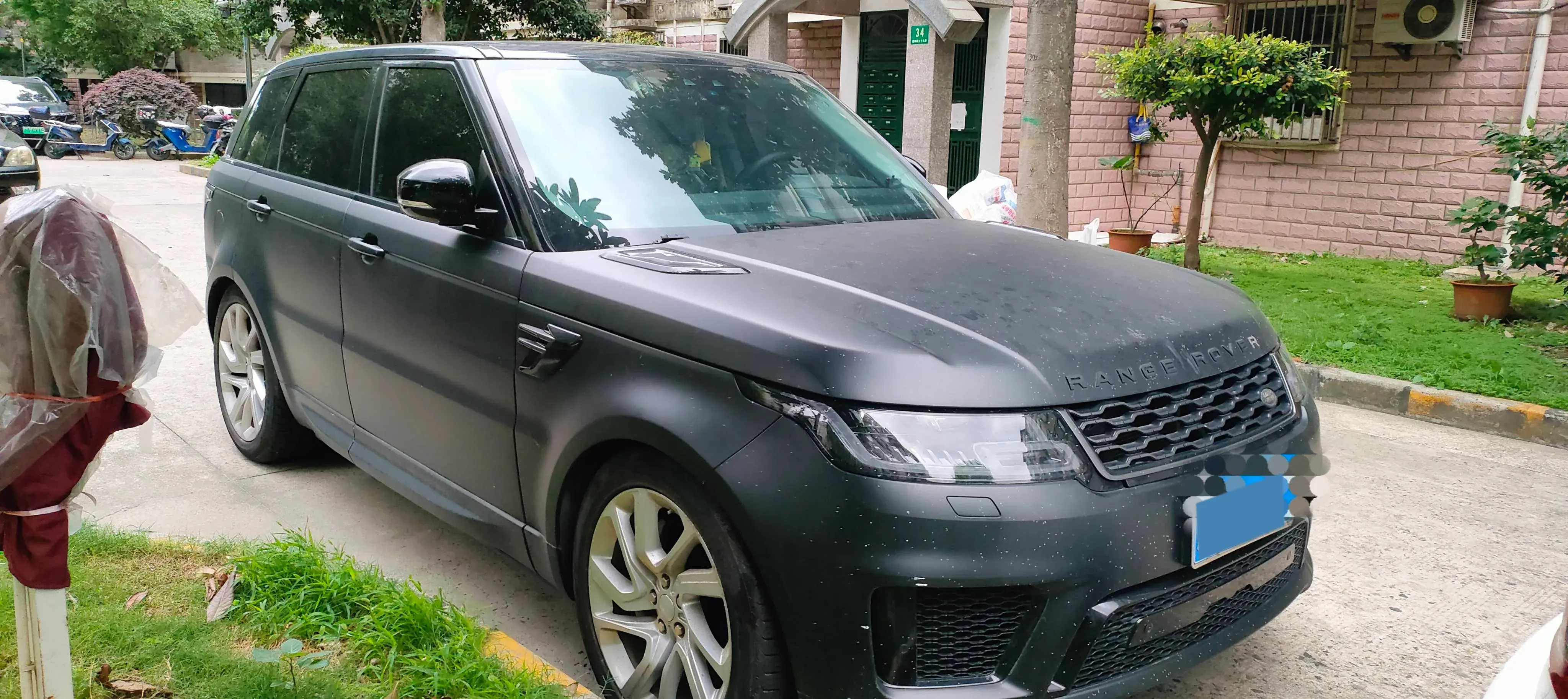 2018 LAND ROVER thumbnail 2