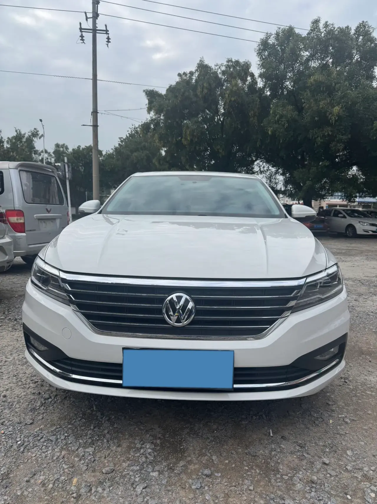 2019 VOLKSWAGEN LAVIDA thumbnail 2