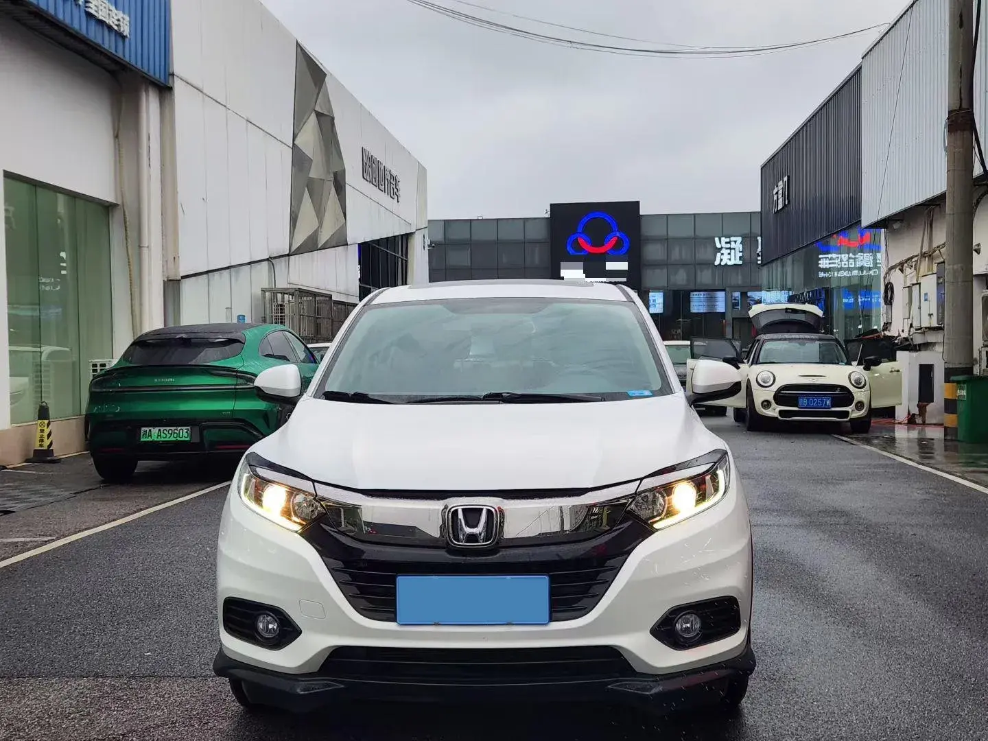 2020 HONDA VEZEL thumbnail 3