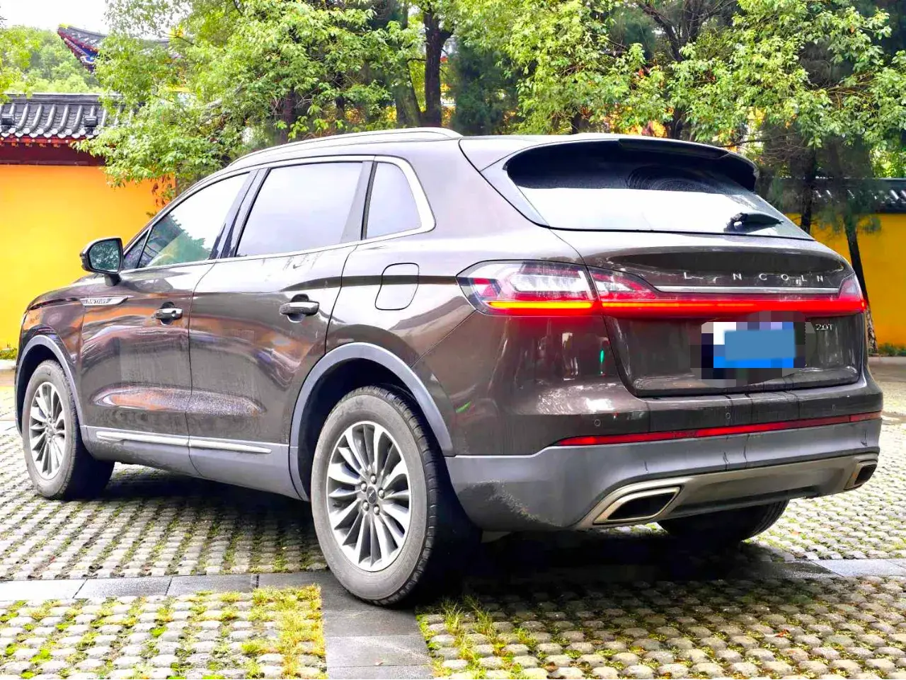 2019 LINCOLN NAUTILUS thumbnail 3