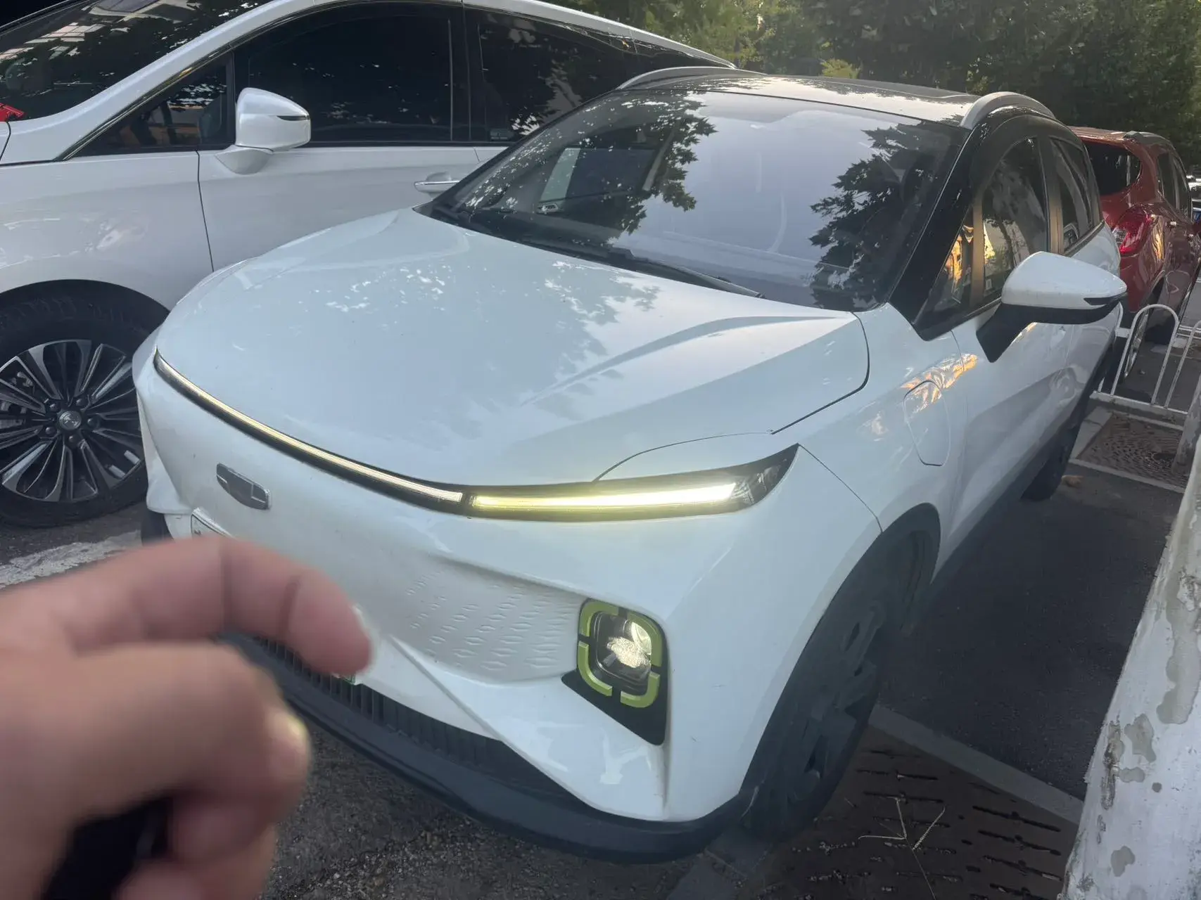 2023 GEOMETRY E view 1