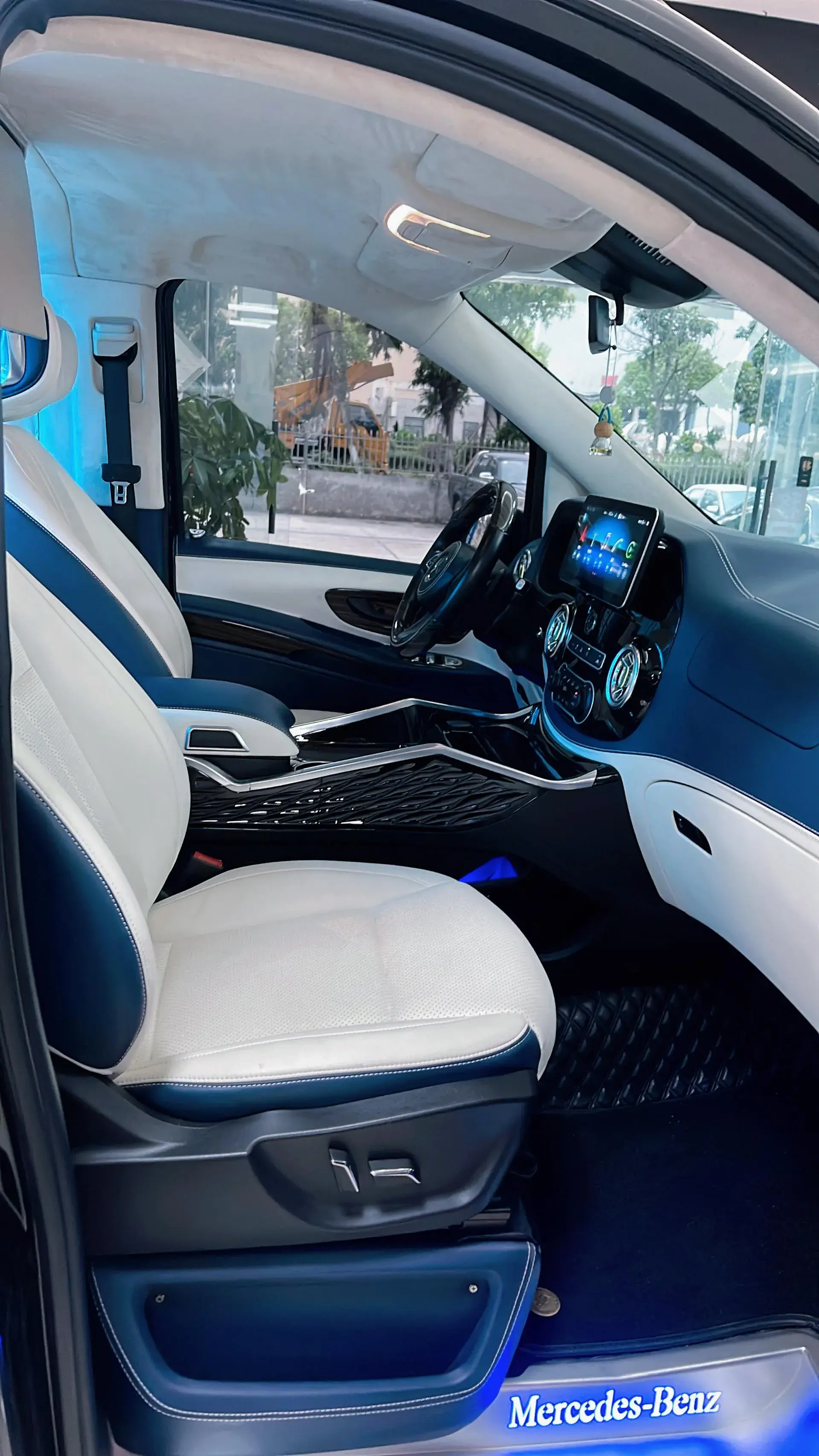 2021 MERCEDES-BENZ VITO thumbnail 4