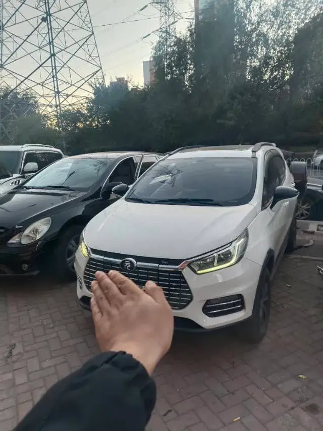 2018 BYD YUAN view 1