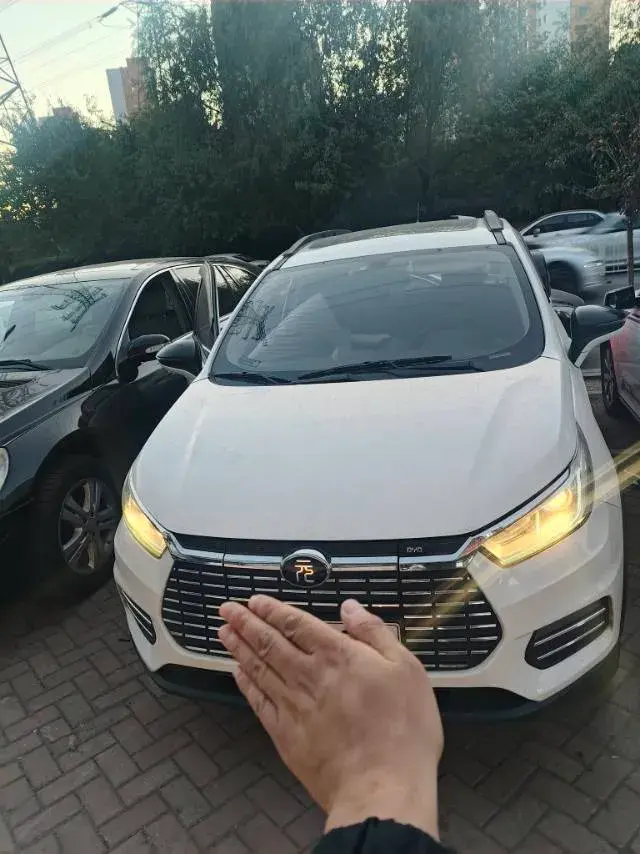 2018 BYD YUAN thumbnail 2