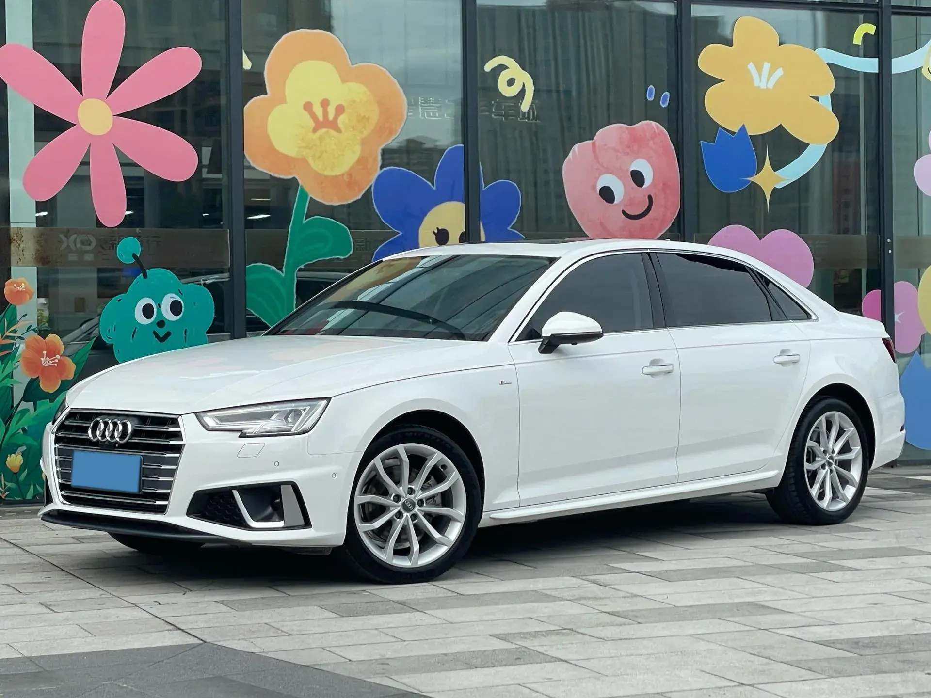 2019 AUDI A4L view 1