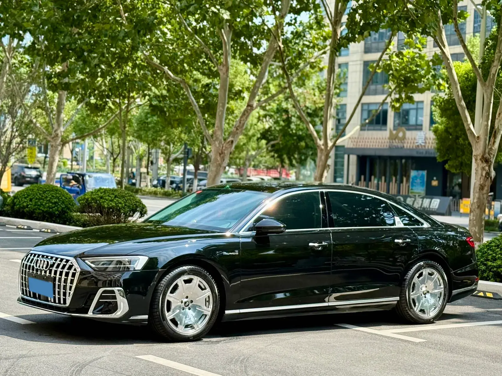 2019 AUDI A8 view 1