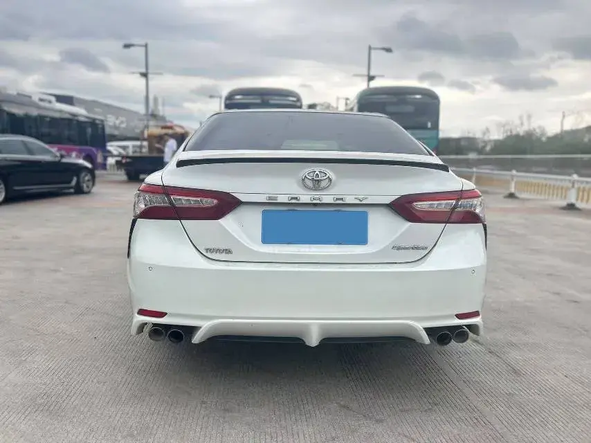 2018 TOYOTA CAMRY thumbnail 4