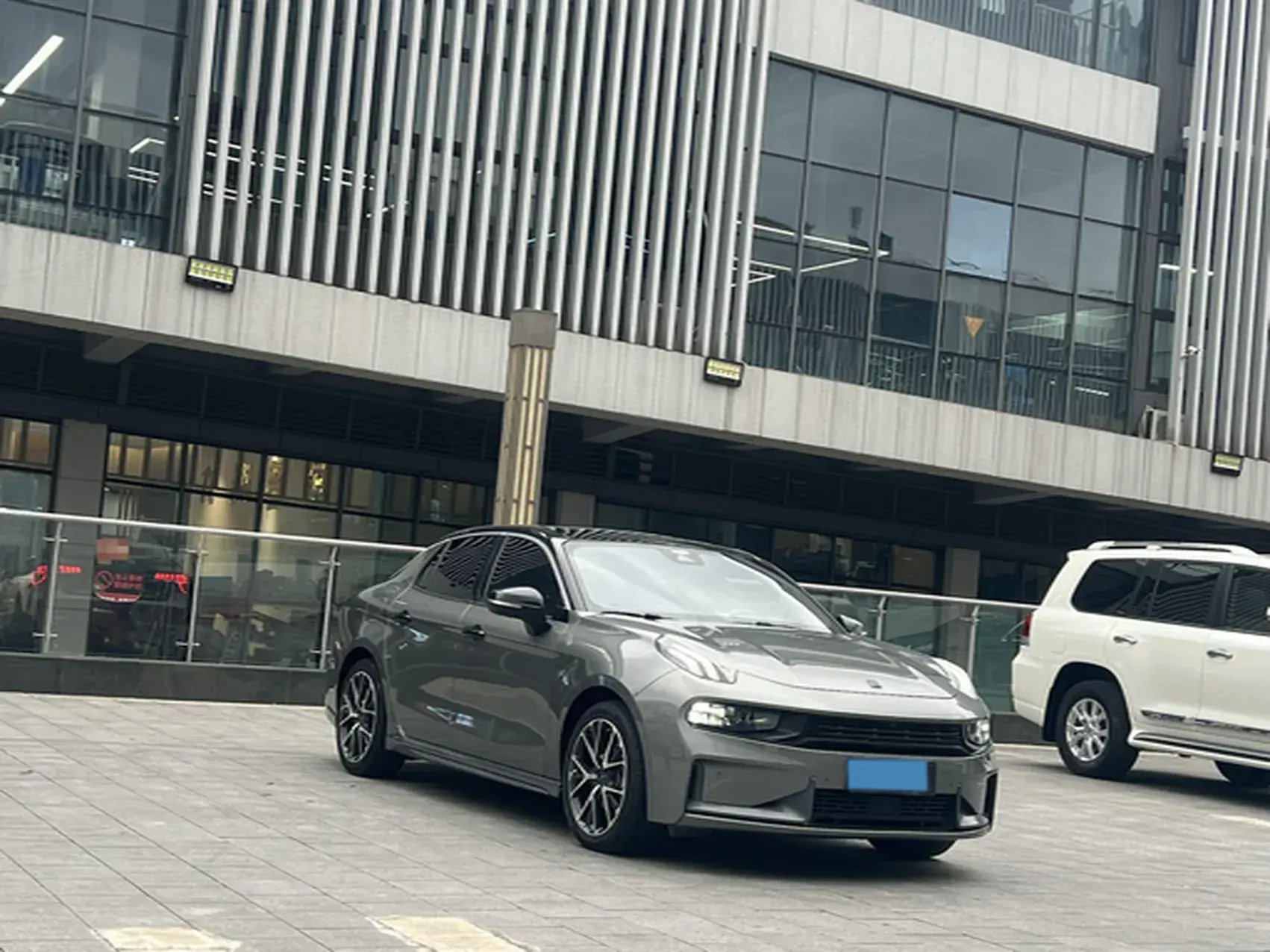 2021 LYNK&CO 03 thumbnail 2