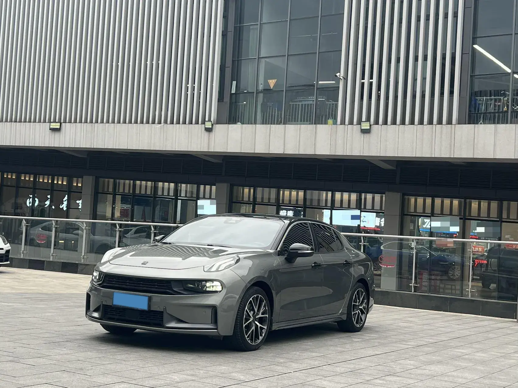 2021 LYNK&CO 03 view 1