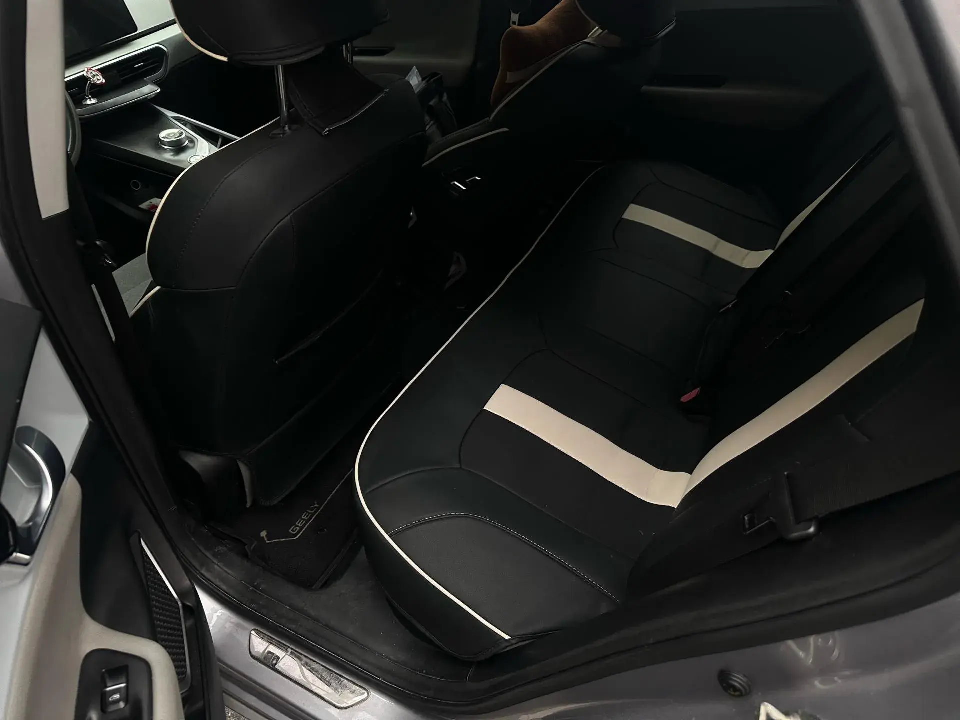 2019 GEOMETRY A thumbnail 3