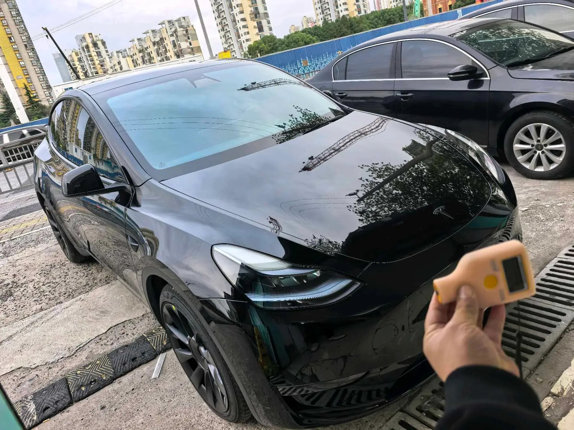 2022 TESLA MODEL thumbnail 3