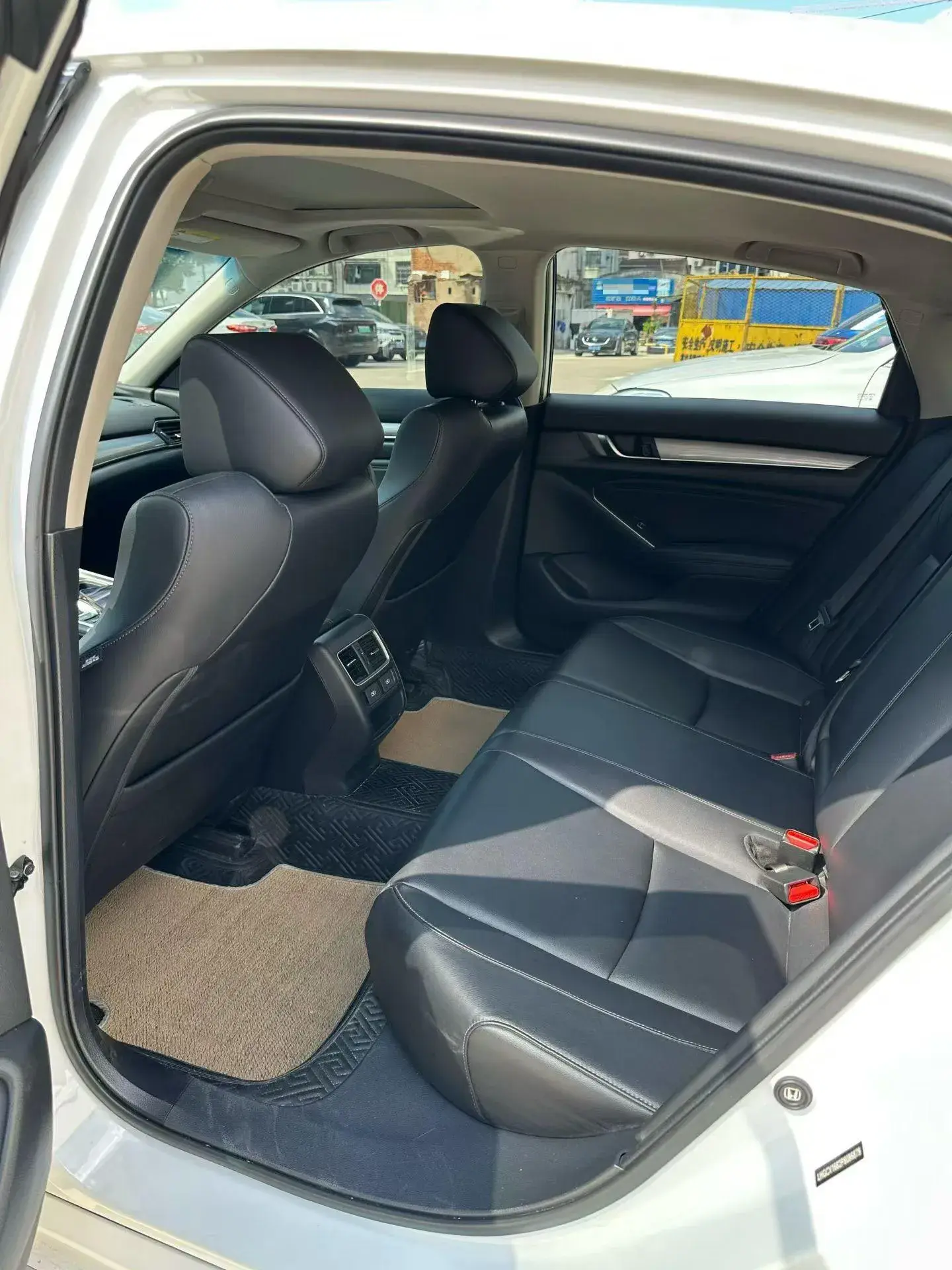 2022 HONDA ACCORD thumbnail 4