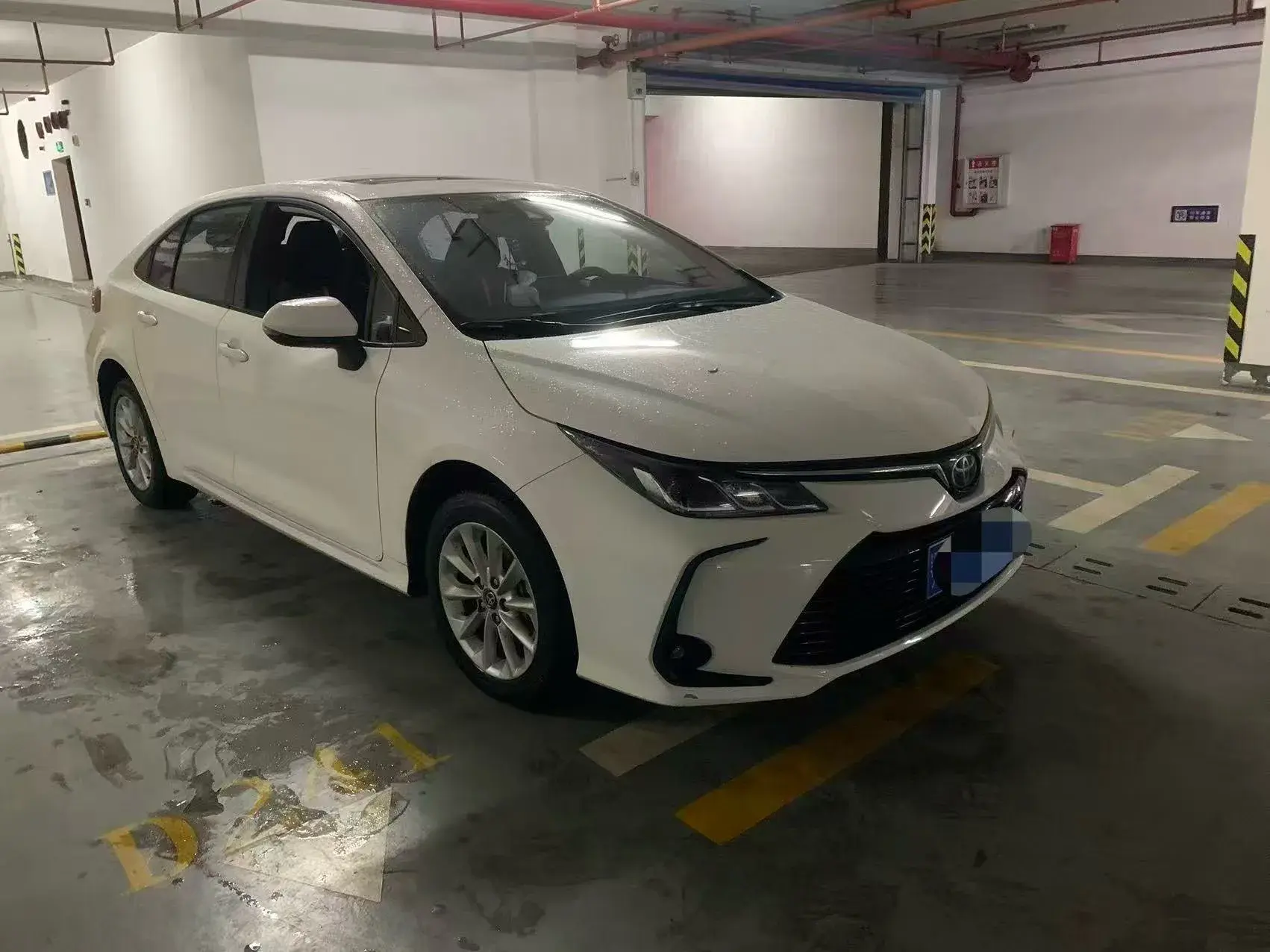 2021 TOYOTA COROLLA thumbnail 2