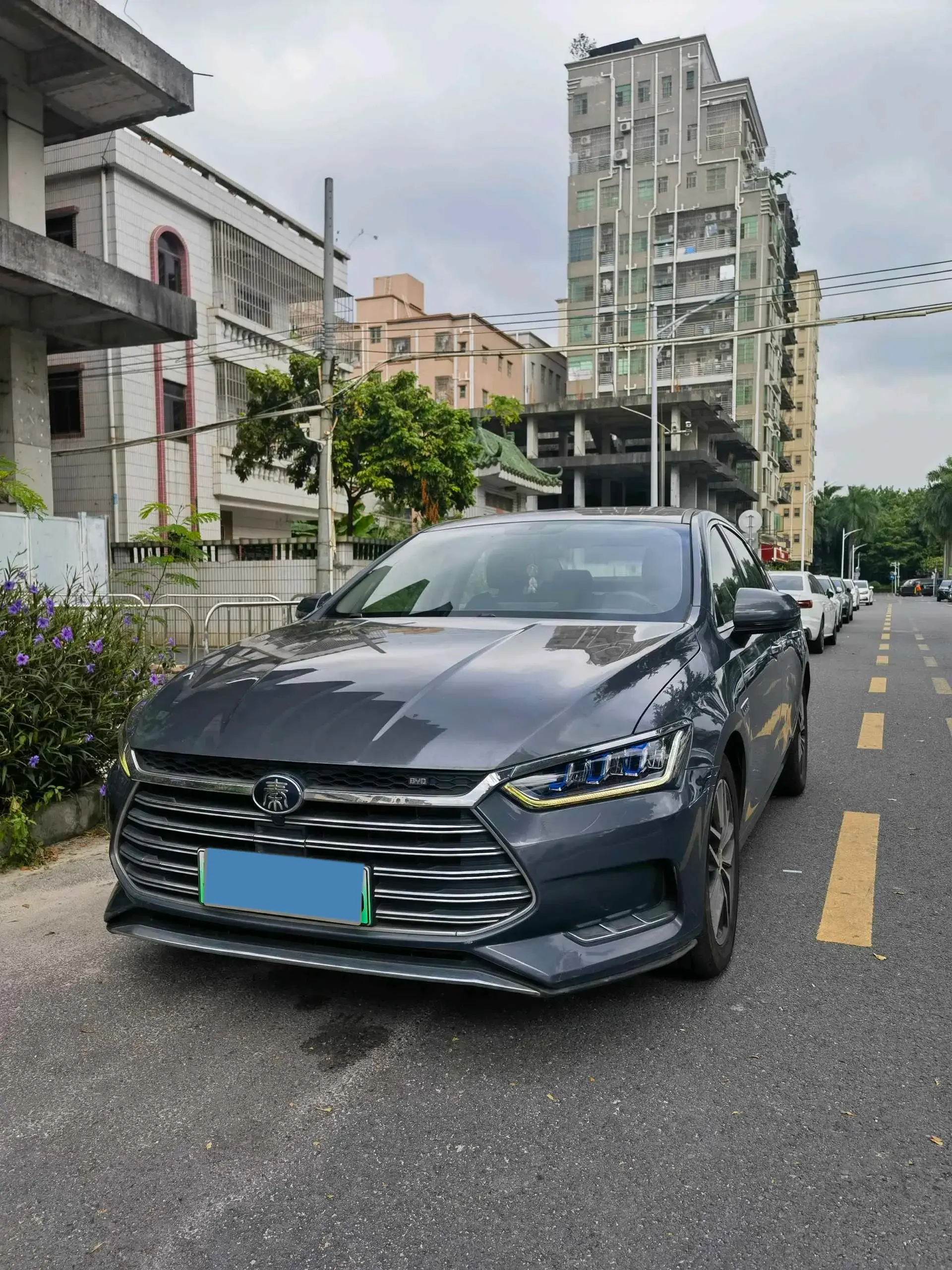 2019 BYD QIN view 1