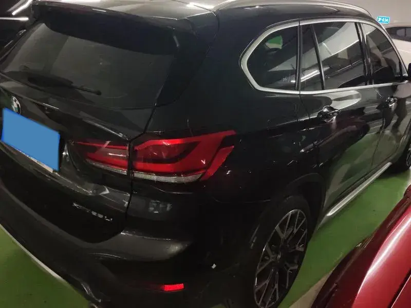 2021 BMW X1 thumbnail 2