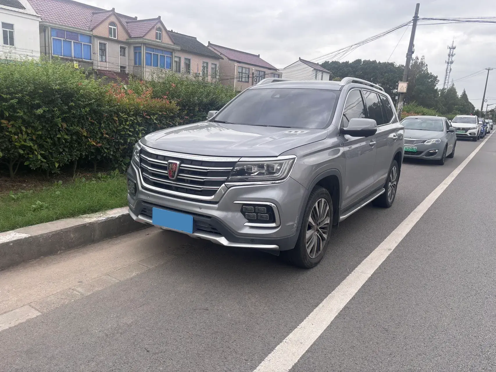 2018 ROEWE RX8 view 1