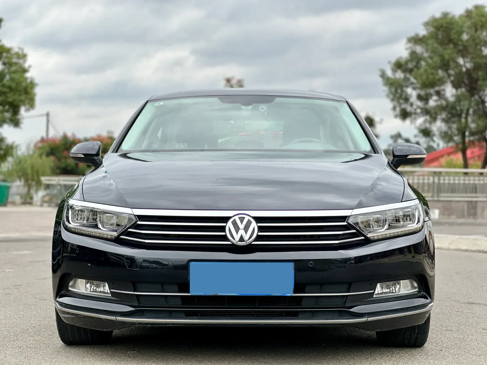 2018 VOLKSWAGEN MAGOTAN thumbnail 2