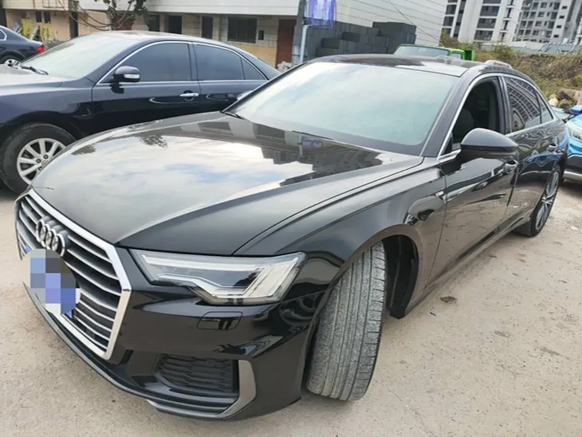 2022 AUDI A6L view 1