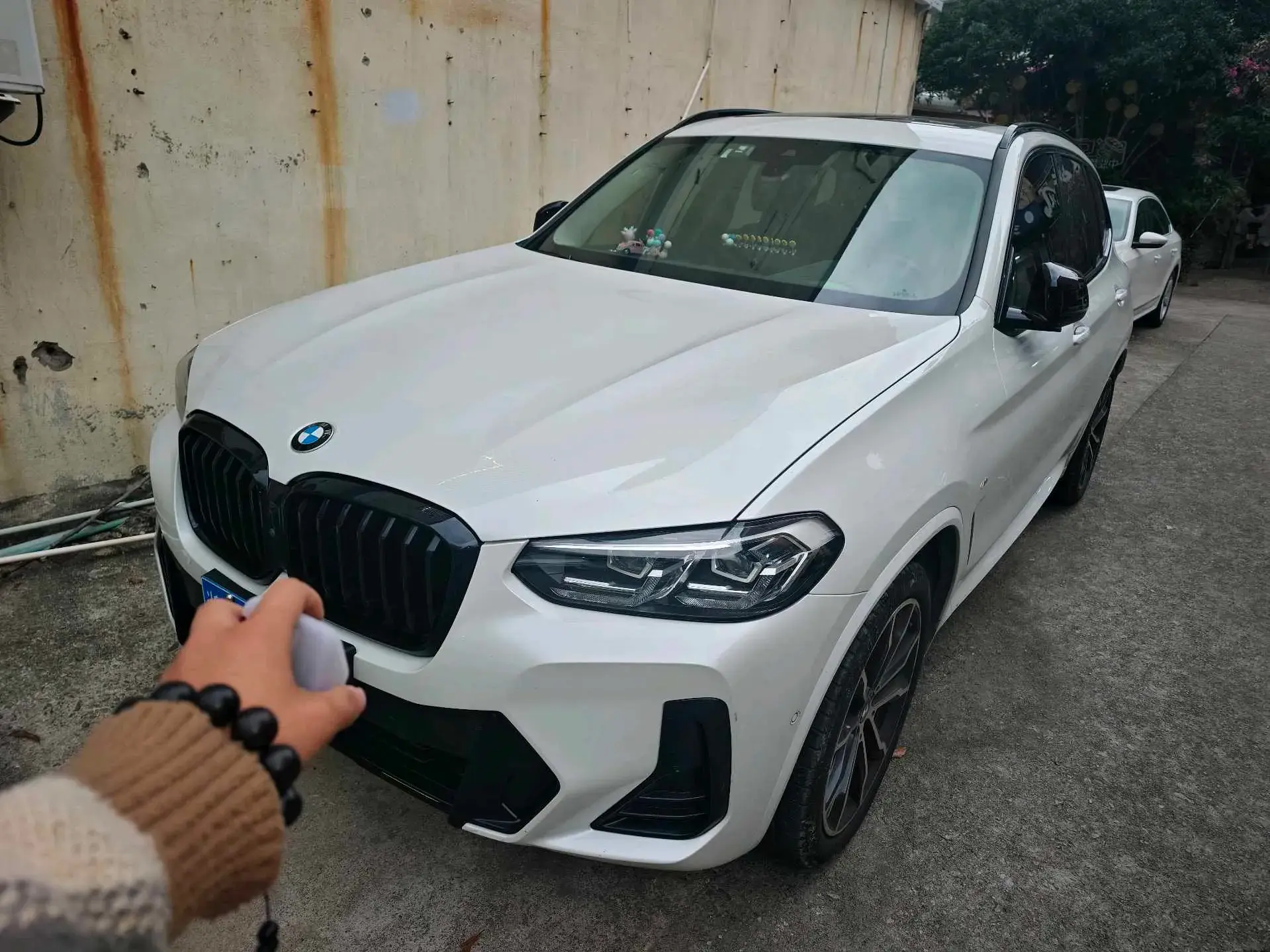 2022 BMW X3 view 1