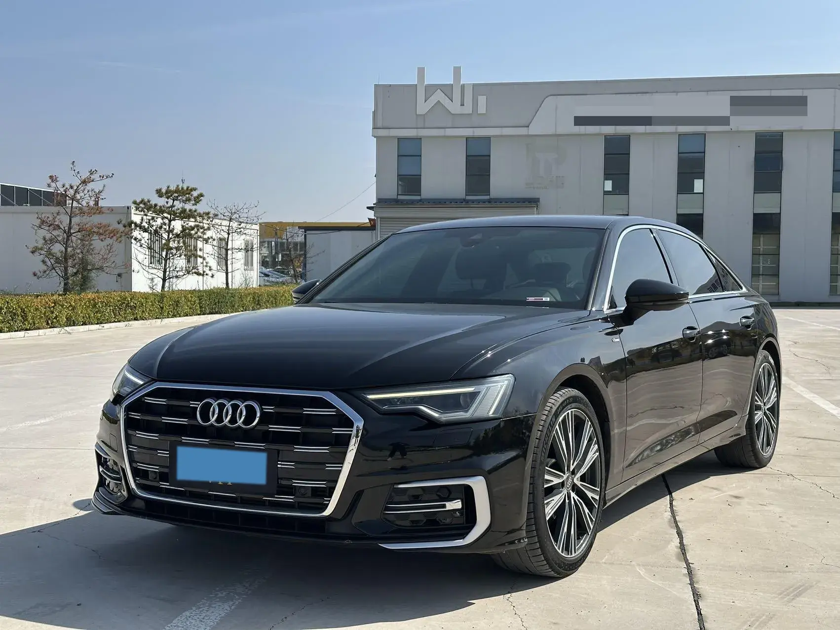 2021 AUDI A6L view 1