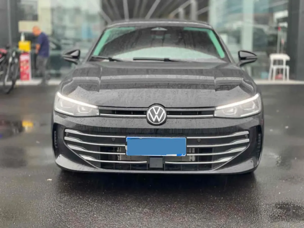 2025 Volkswagen Passat 1.5T 160HP L4 7DCT,autocango,china used car exporter,china ev exporter,chinese used car exporter,chinese used ev exporter