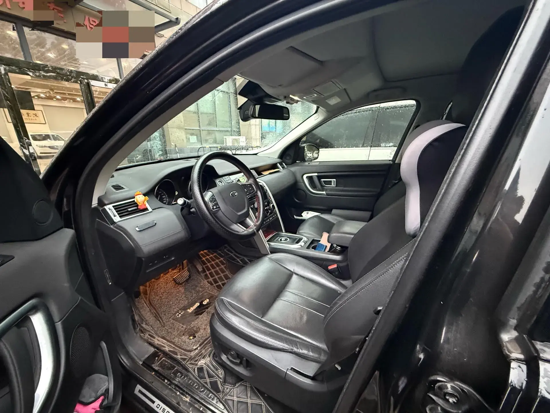 2019 LAND ROVER thumbnail 4