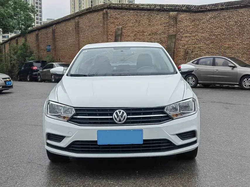 2019 VOLKSWAGEN BORA thumbnail 2