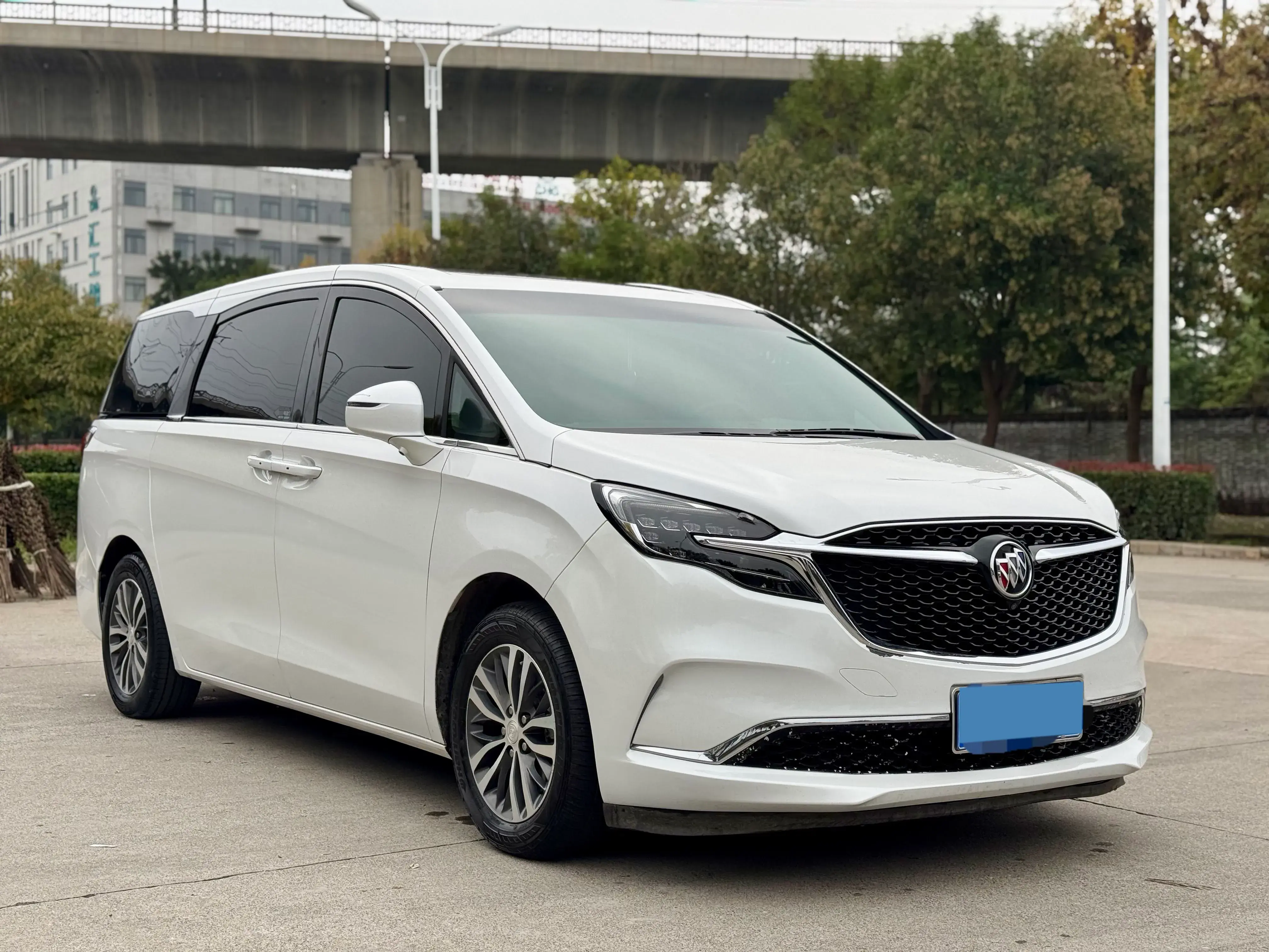 2021 BUICK GL8 thumbnail 3