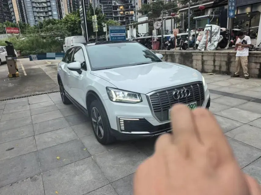 2019 AUDI Q2L thumbnail 3