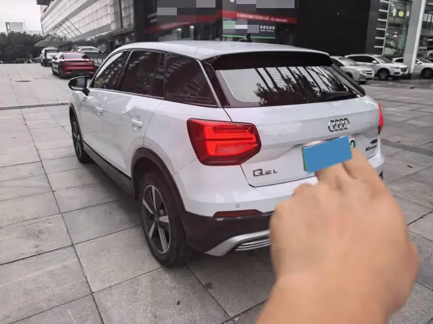 2019 AUDI Q2L thumbnail 4