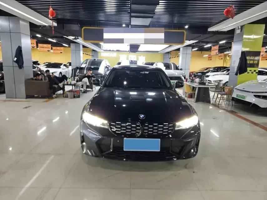 2023 BMW 3 thumbnail 2