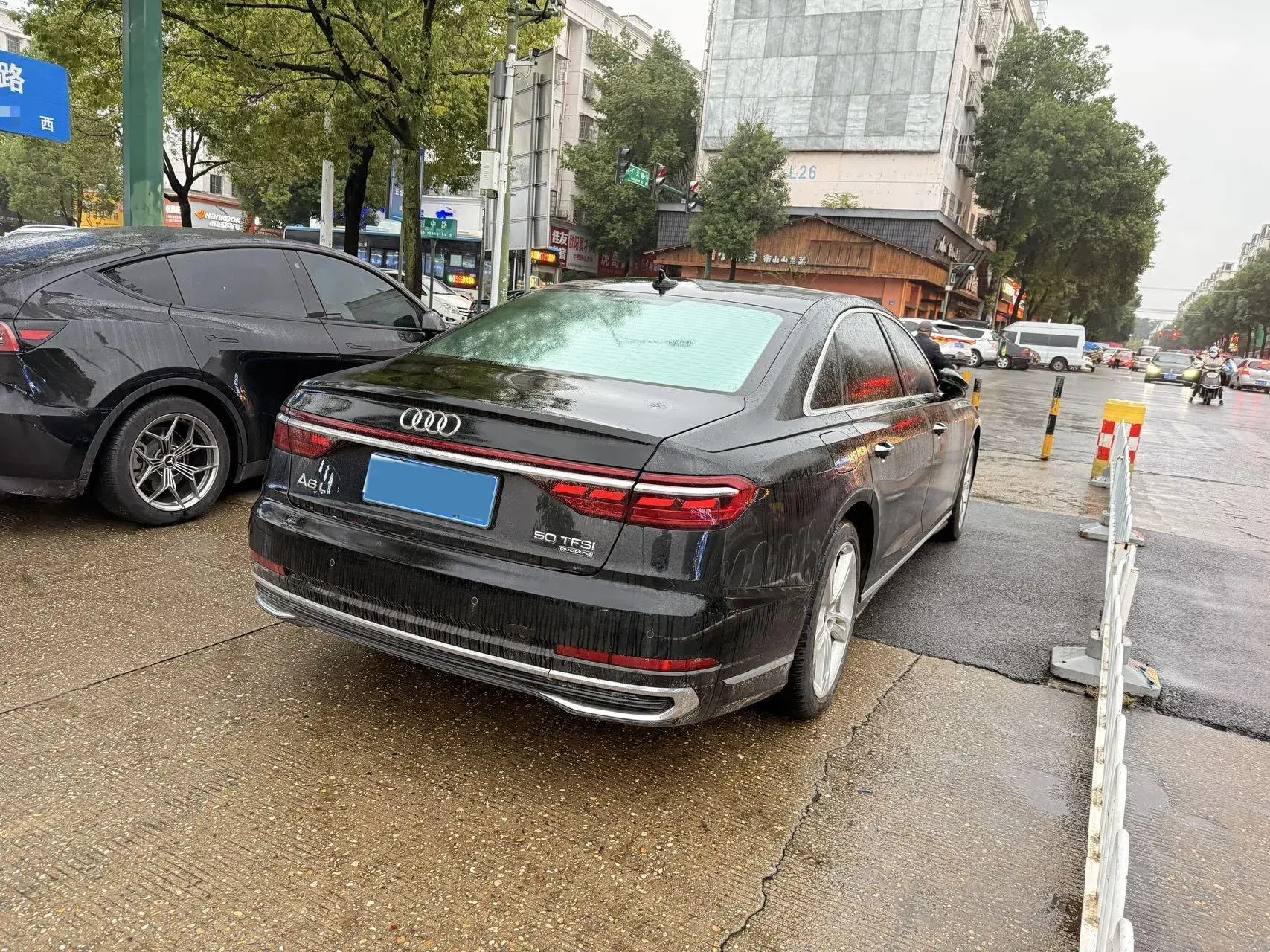 2023 AUDI A8 thumbnail 4