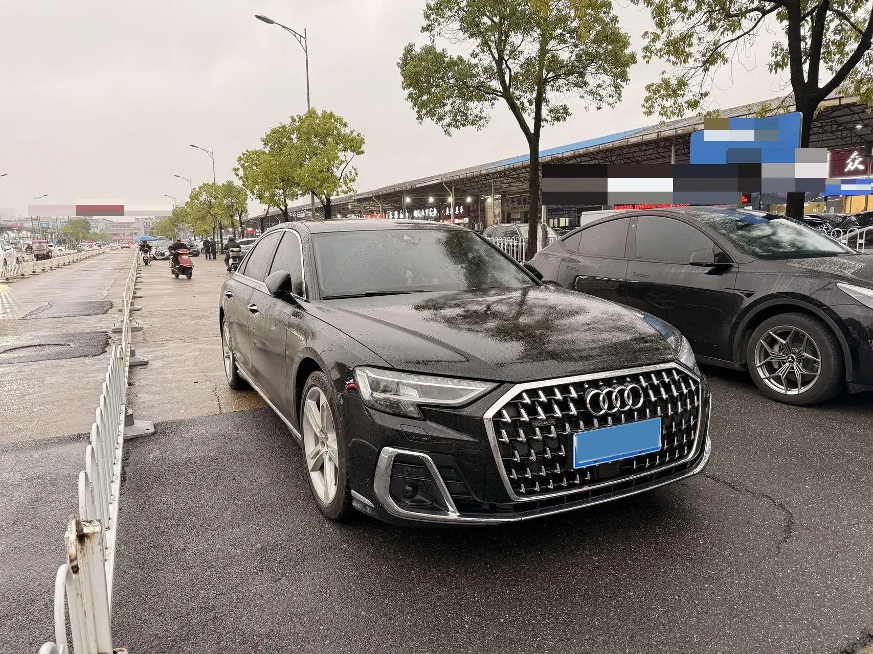 2023 AUDI A8 thumbnail 3