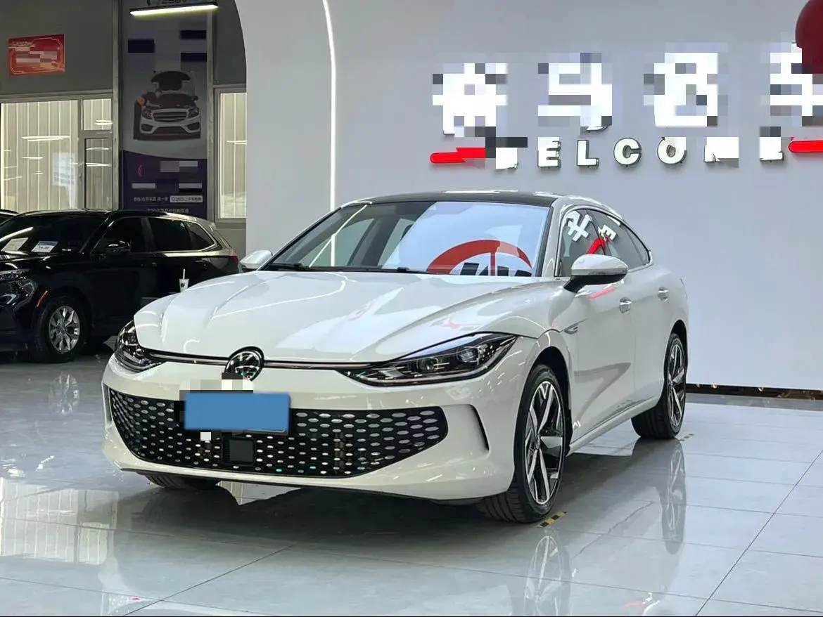 2023 VOLKSWAGEN LAMANDO view 1