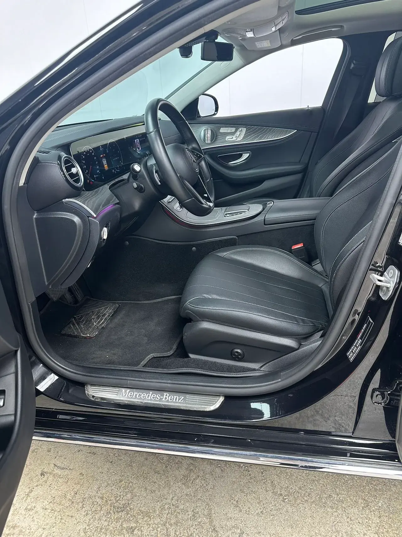 2021 MERCEDES-BENZ E thumbnail 3