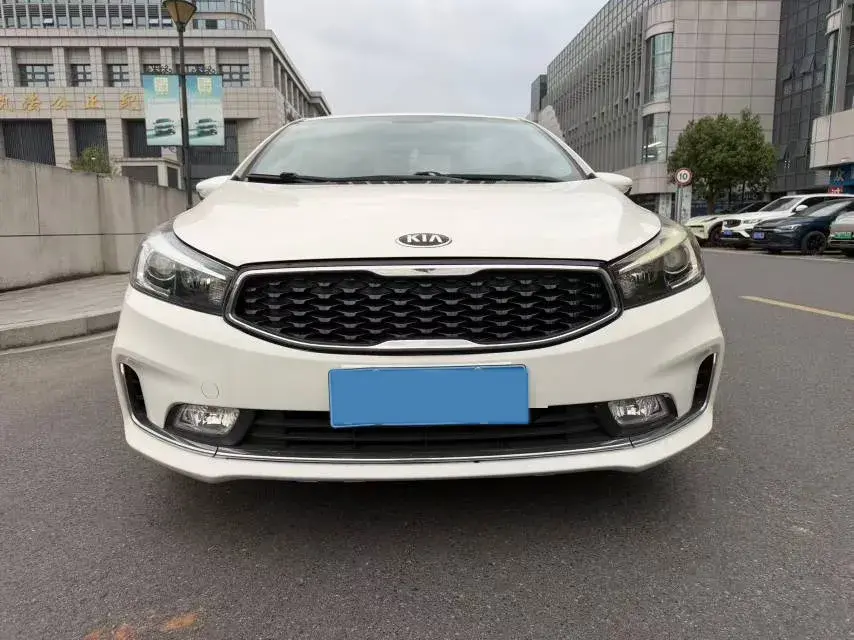 2016 KIA K3 thumbnail 2