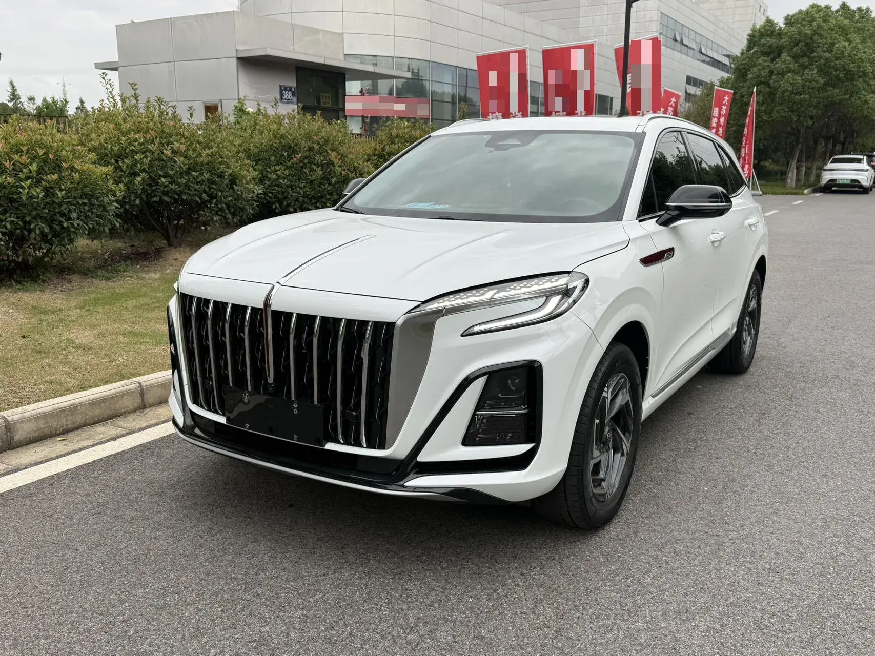 2023 HONGQI HS3 view 1