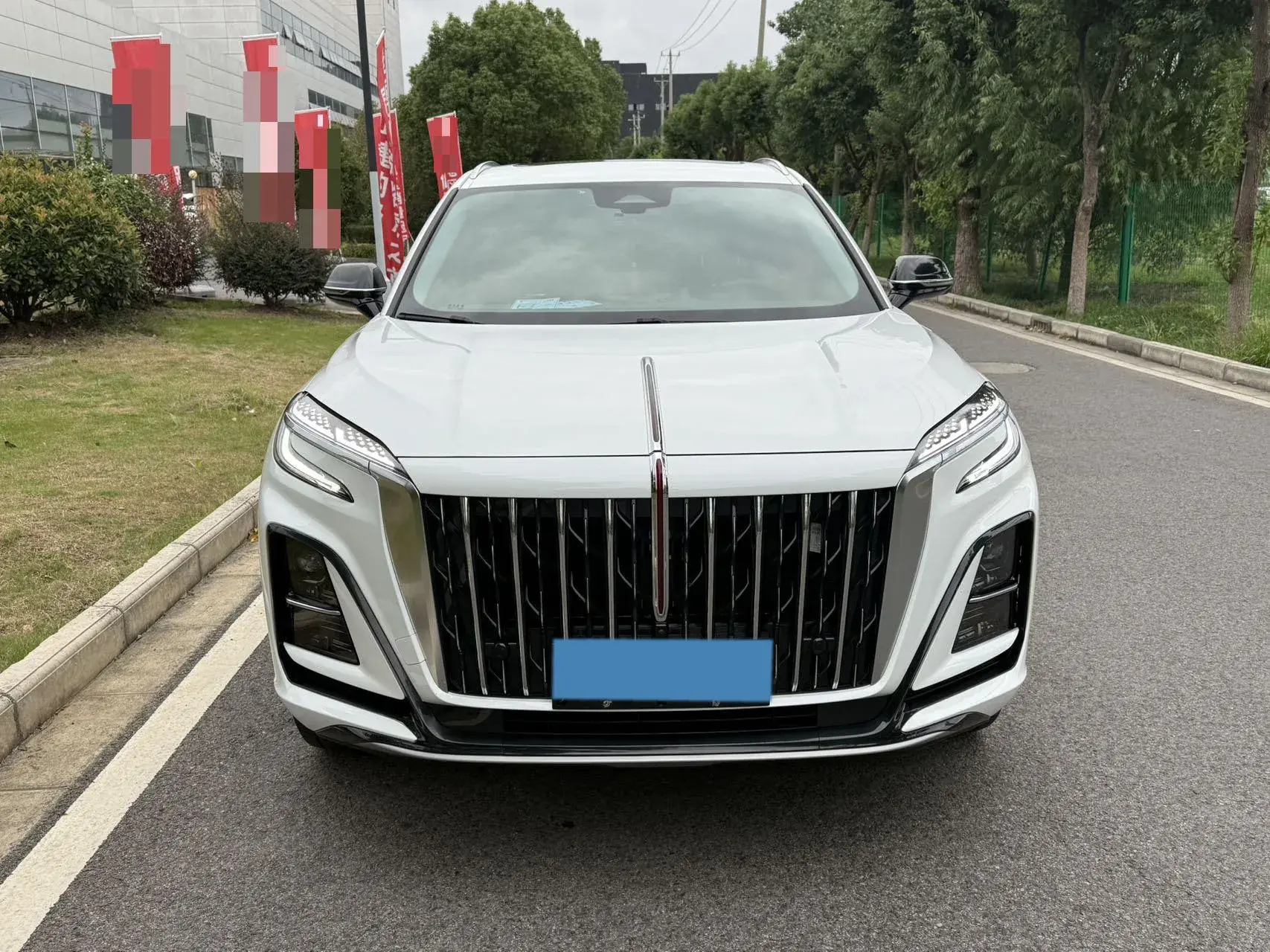 2023 HONGQI HS3 thumbnail 2