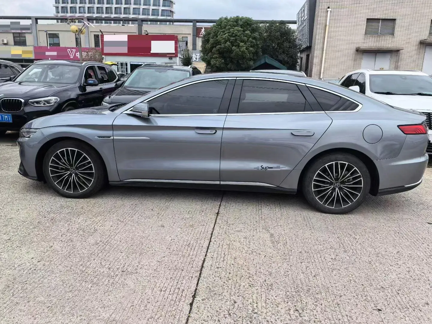 2021 BYD HAN thumbnail 2