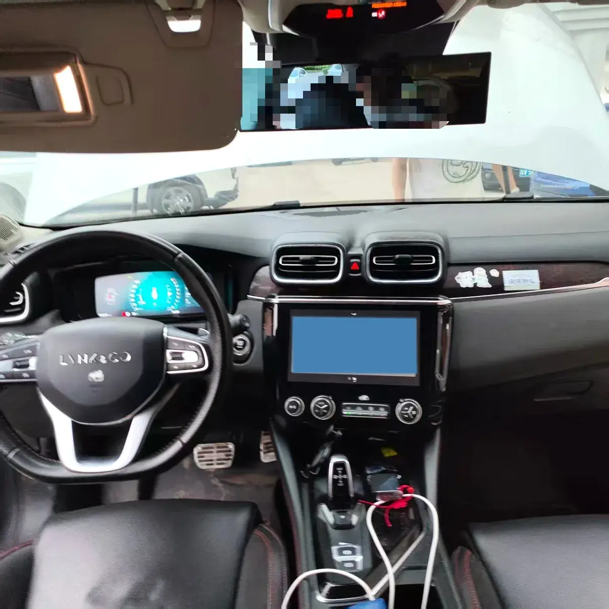 2018 LYNK&CO 02 thumbnail 3