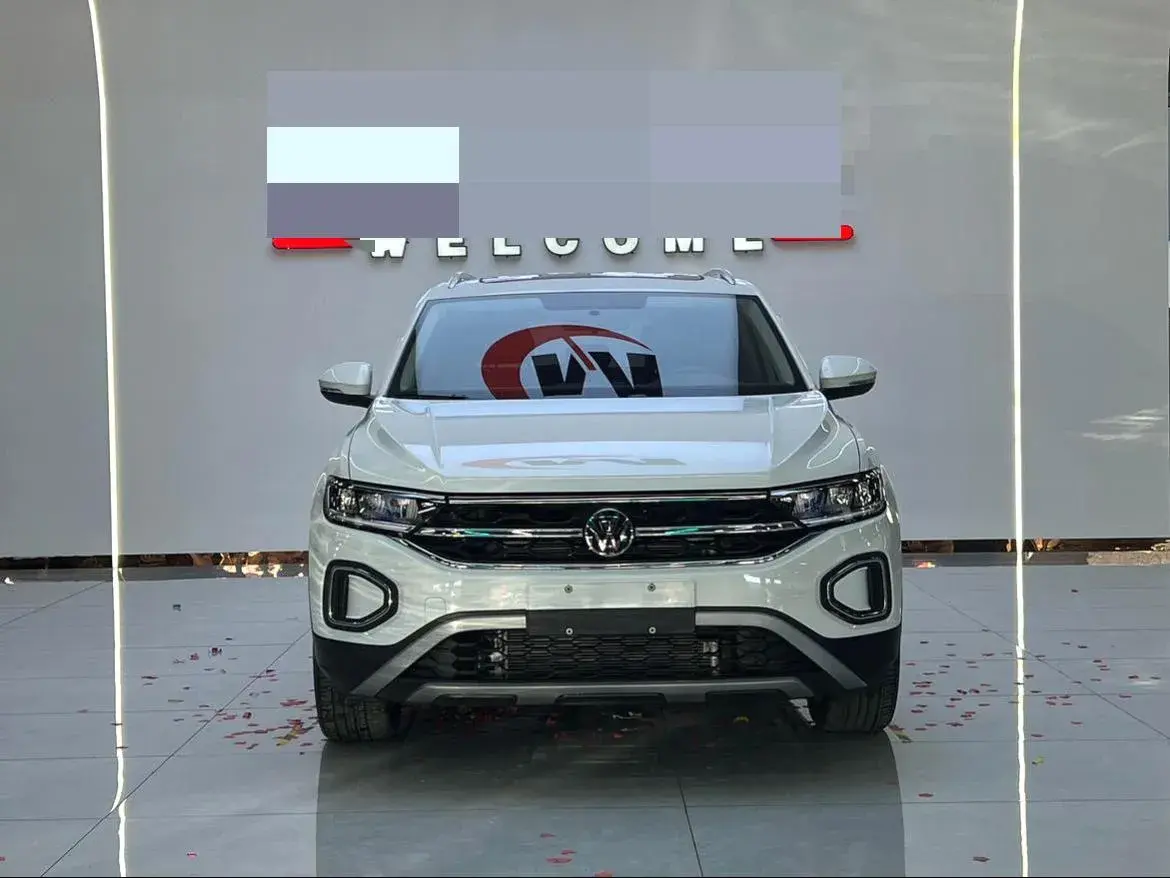 2023 VOLKSWAGEN T-ROC thumbnail 2