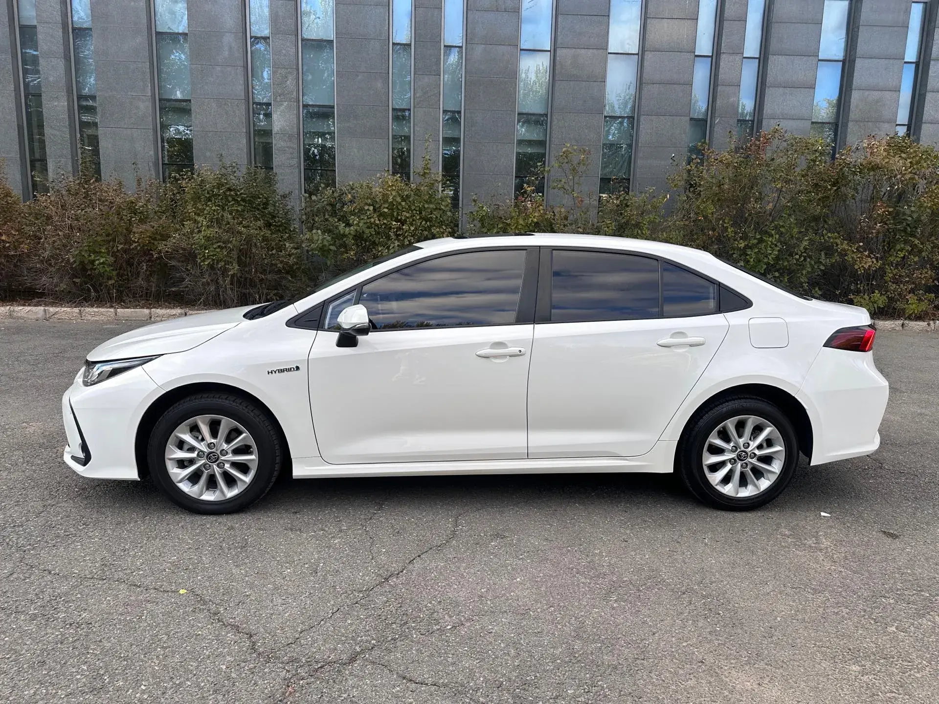 2021 TOYOTA COROLLA thumbnail 4