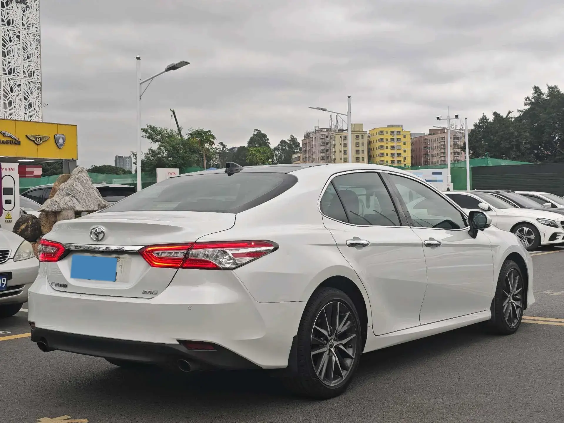 2021 TOYOTA CAMRY thumbnail 4
