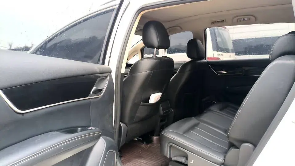 2018 BYD SONG thumbnail 4