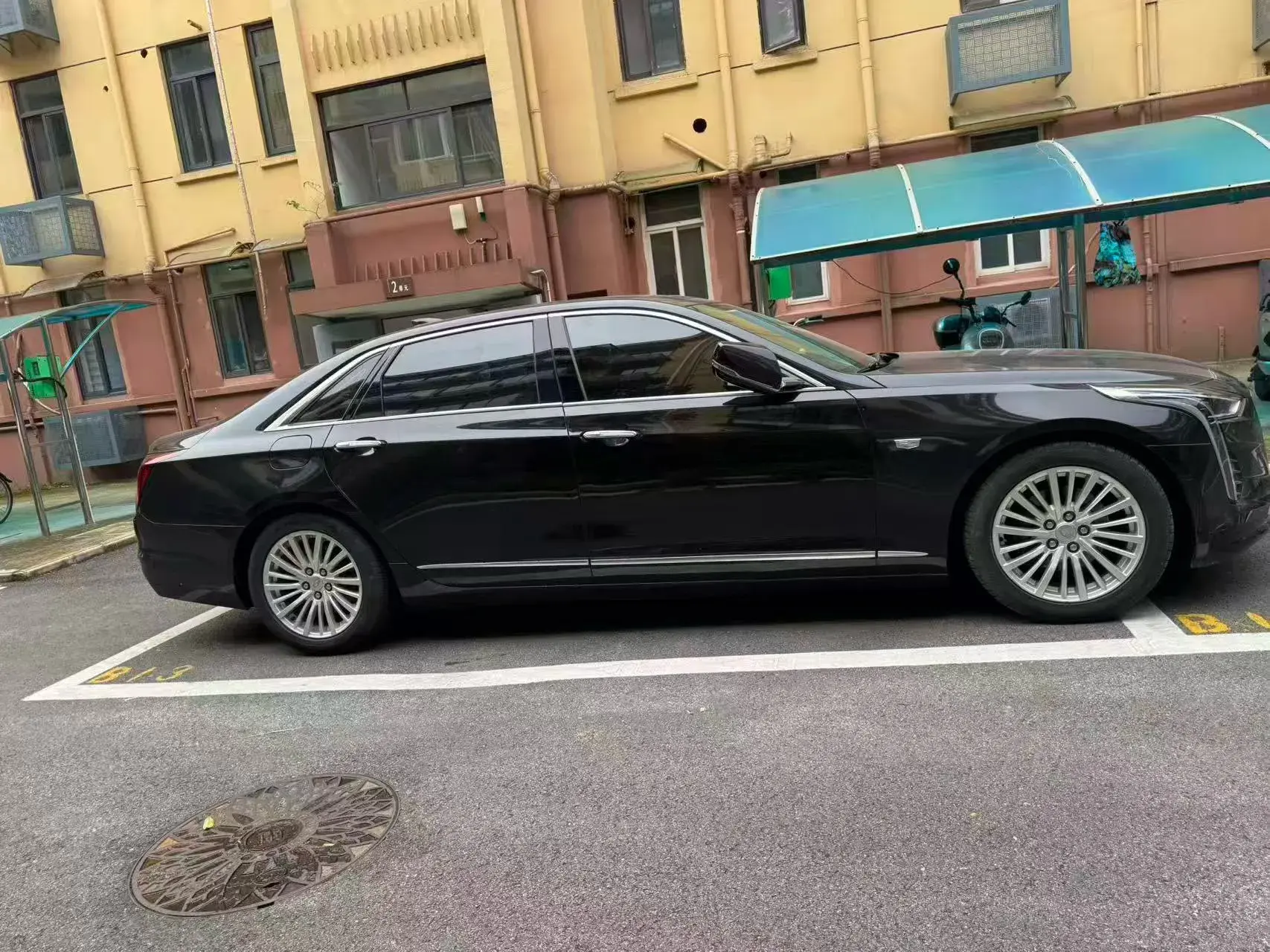 2021 CADILLAC CT6 thumbnail 2