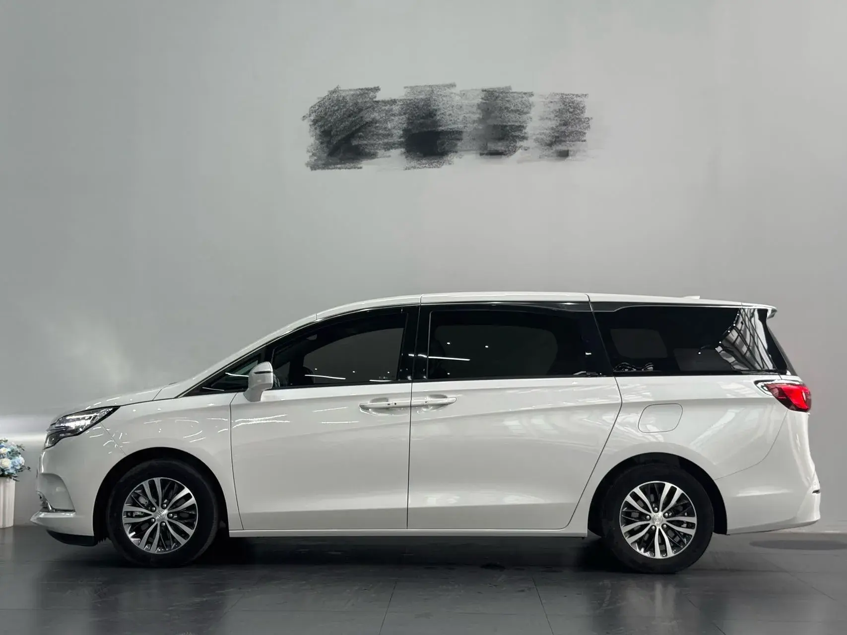 2022 BUICK GL8 thumbnail 2