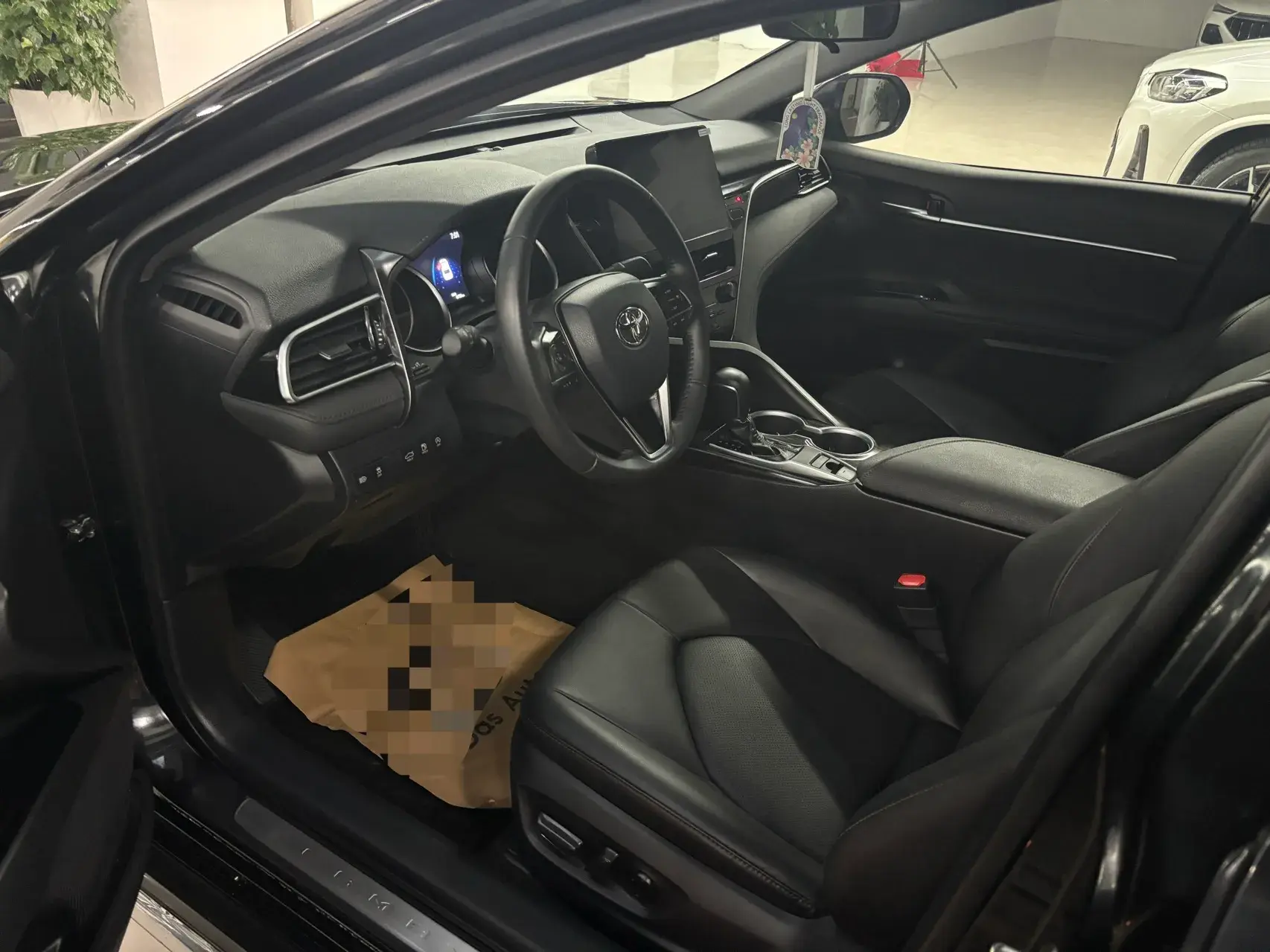 2023 TOYOTA CAMRY thumbnail 3