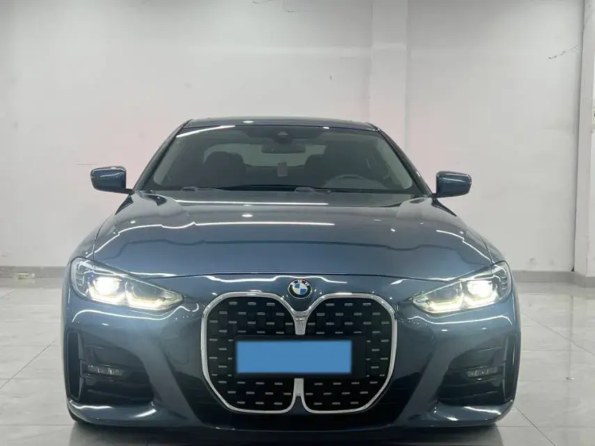2021 BMW 2 thumbnail 2