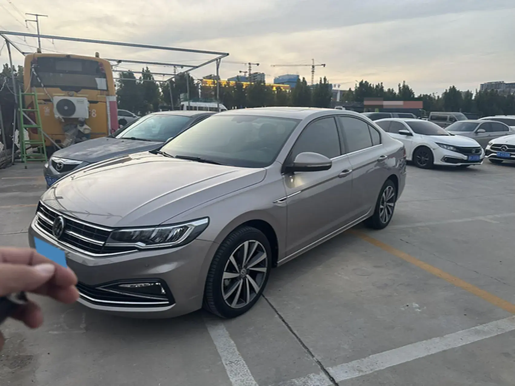 2019 VOLKSWAGEN BORA view 1